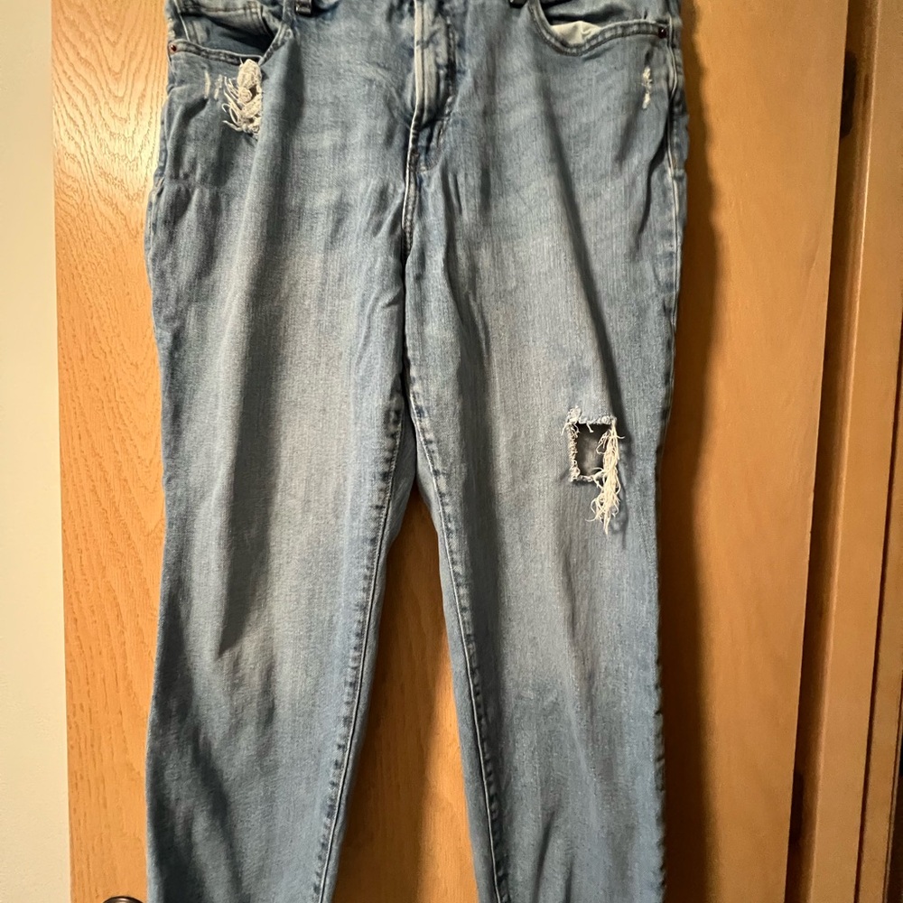 Old Navy Light Blue Distressed Skinny Jeans